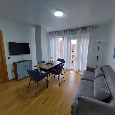 Appartement Plaza Del Ayuntamiento Con Parking Pondos à Linares  Extérieur photo